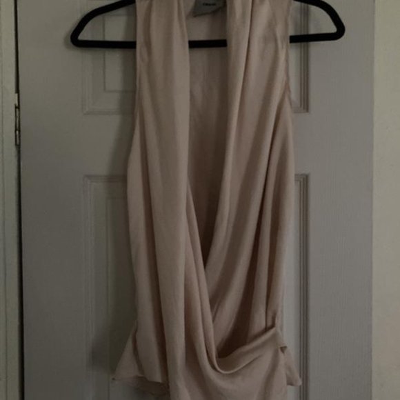 off-white deep neck shirt - Picture 3 of 3